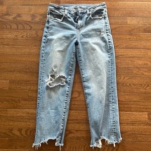American Eagle Super stretch Distressed cut off mom jeans size 8